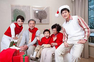 《尼尔：机械纪元》推出“白之契约”智能玩具 收录2B台词2025年发售